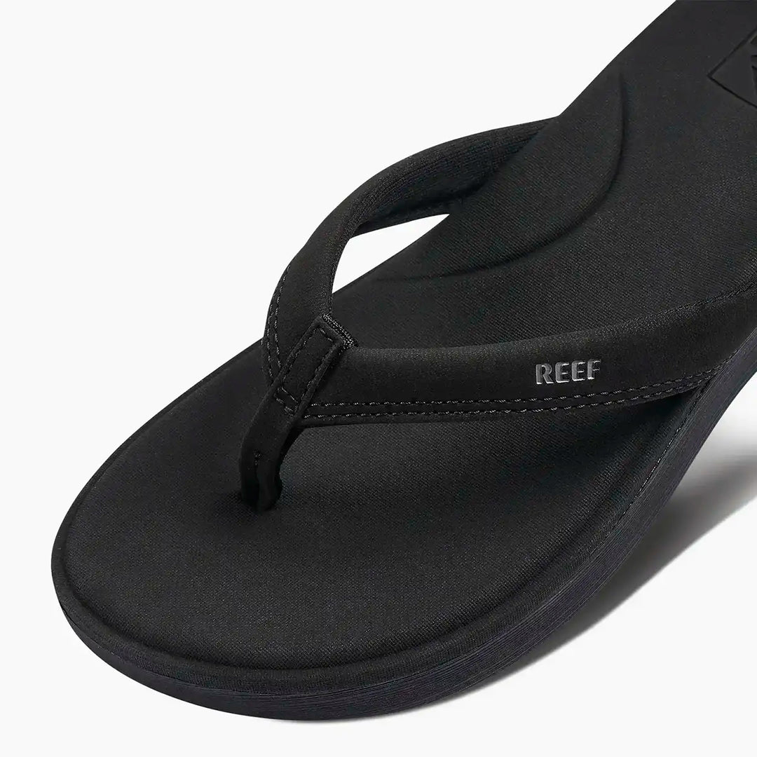 Reef Cushion Cloud Black 4