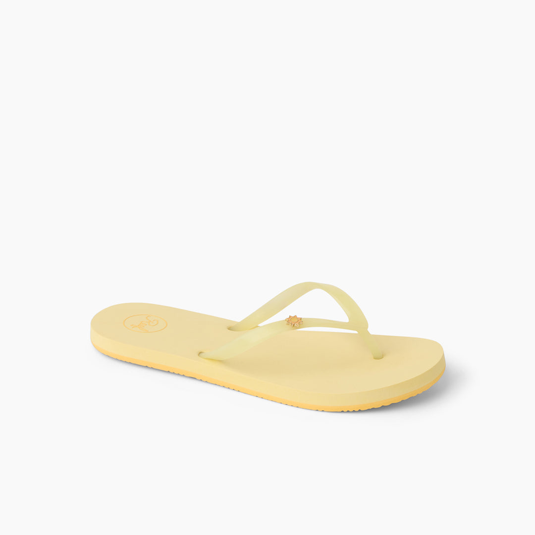 Reef Kids Charming Pale Banana 2